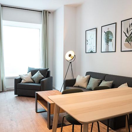 Spacious 1-Bedroom Apartment In Kreuzberg Berlim Exterior foto